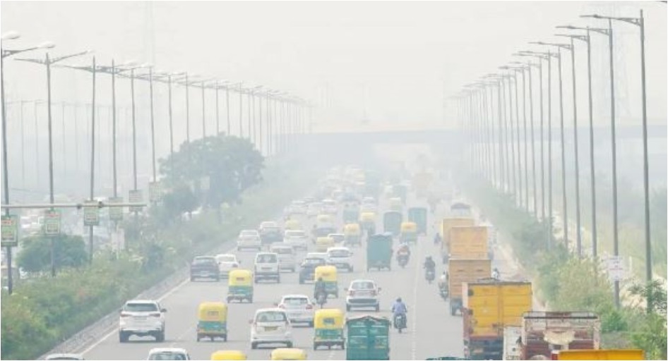 Dense Fog Causes Disruption in Delhi-NCR: 100 Flights, 22 Trains Delayed