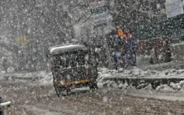 MeT Department Issues Advisory as Widespread Snowfall Forecasted in J&K