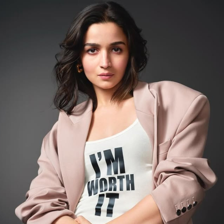 Exclusive! Alia to celebrate Holi, birthday amidst friends and family in Alibaug