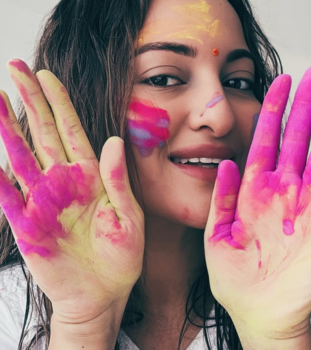 Sonakshi Sinha celebrates Holi without hubby Zaheer Iqbal