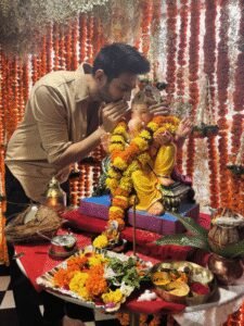 Kartik Aaryan says ‘Miss you’ as he bids adieu to Bappa post visarjan