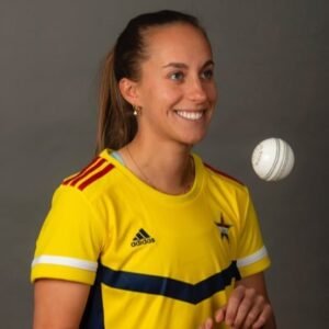 Tash Farrant retires due to prolonged back injury, ends career at 29