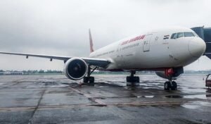 Middle East airspace closures disrupt flights as Israel strikes Iran