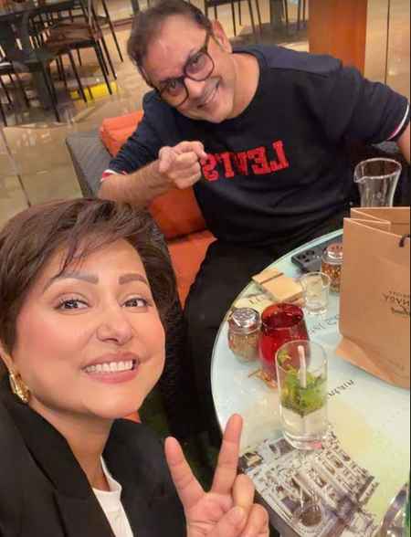 Hina Khan reunites with her on screen father: Love you Daddu