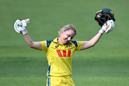 3rd ODI: Healy, Mooney fire Australia Women to massive 409/7 against India