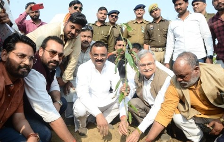 PM Modi’s Varanasi constituency sets record by planting 2.5 lakh saplings in one hour