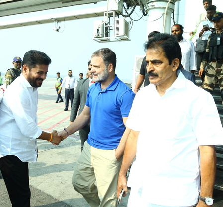 Rahul Gandhi attends joint meeting of Telangana, Andhra Political Affairs Committees