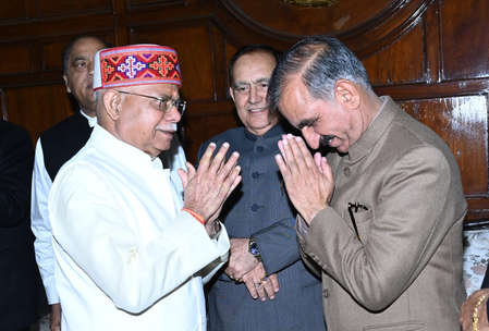 Himachal CM accords warm send-off to Guv Shukla ​