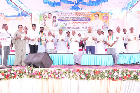 Bypolls: Karnataka CM campaigns for 2nd day, says Bagalkot witnessing overwhelming public support