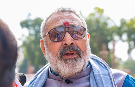 Giriraj Singh slams Tejashwi Yadav over ‘Lalu’s school’ jibe
