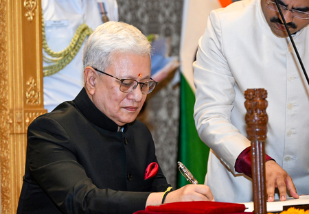 Maha Guv calls for better national rankings of universities​