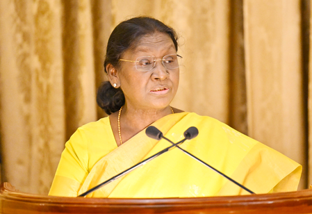 Prez Murmu, VP Radhakrishnan mourn deaths of seven pilgrims in Gujarat (Ld)