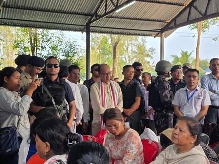 Manipur CM visits Jiribam, assures support to displaced families, peace efforts