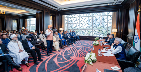 EAM Jaishankar meets members of the Indian community in UAE