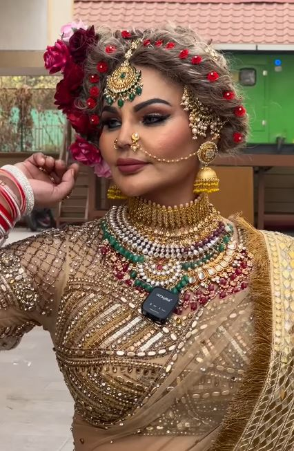 Rakhi Sawant says she is in love with Raqesh Bapat