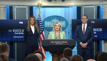 US tightens pressure on Iran, signals crackdown on global oil trade links