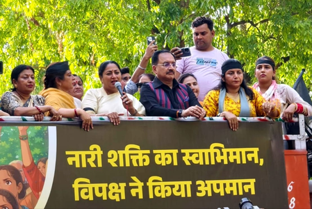 Women’s quota bill: Hema Malini, Delhi CM lead protest to Rahul Gandhi’s home