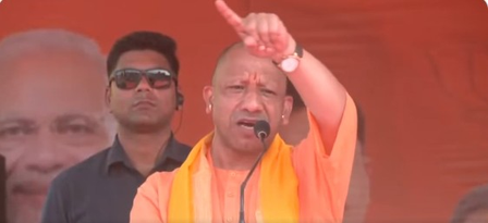 ‘E baar, khela shesh…’: Yogi Adityanath roars in Bengal as people brave heat to attend poll rally