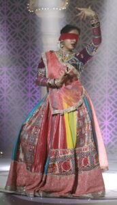 Deepika Singh performs blindfolded dance on Aishwarya Rai’s ‘Dola Re Dola’ for ‘Mangal Lakshmi’