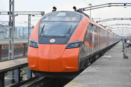 Mumbai-Ahmedabad Vande Bharat expanded to 20 coaches amid rising demand
