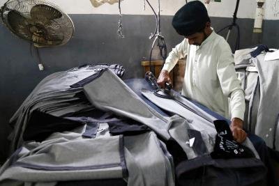 Pakistan: Textile workers subjected to exploitative wages, hazardous environment
