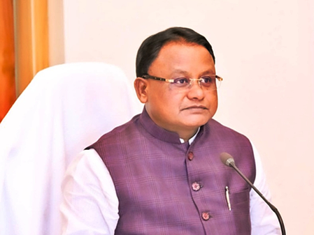 Odisha CM reduces security convoy amid fuel conservation drive
