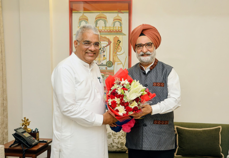 L-G Sandhu discusses Delhi’s green issues with Bhupender Yadav