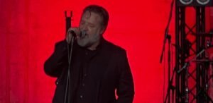 Russell Crowe defends his heated exchange in Paris
