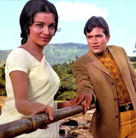 Asha Parekh recalls Rajesh Khanna being shy and reserved while shooting ‘Aaja Piya Tohe Pyaar Doon’