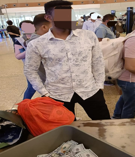 CISF seizes foreign currency worth Rs 1.39 crore at Mumbai airport, passenger held