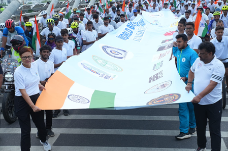 Thousands join Fit India Sundays on cycle as Telangana marks World Bicycle Day