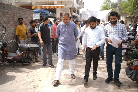 Delhi Minister Ravinder Indraj Singh lays foundation stone for drain project in Bawana