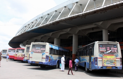 Vijay govt to involve private companies in running 500 electric buses in TN