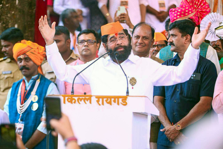 ‘Loyalty matters more than a flight’: Eknath Shinde slams Uddhav Thackeray