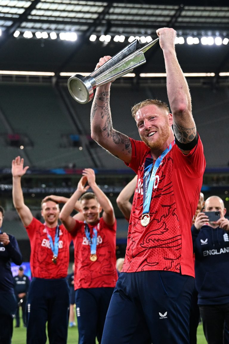 ‘The game will miss you’: Yuvraj pens heartfelt note for Stokes on international retirement