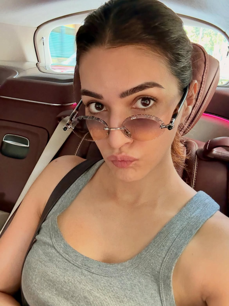 Kriti Sanon shares a heartfelt letter from a young fan: You are very beautiful