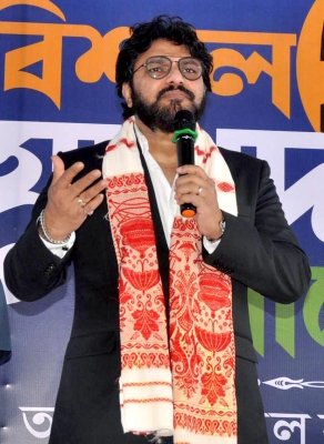 Babul Supriyo reaffirms support for Mamata amid Trinamool turmoil