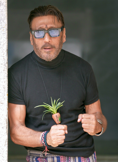 Sunil Gavaskar turns 77, Jackie Shroff shares throwback image with warm wishes
