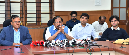 Drought fears: K’taka govt to reserve Rs 5 cr for each district for drinking water supply, says Dy CM Parameshwara