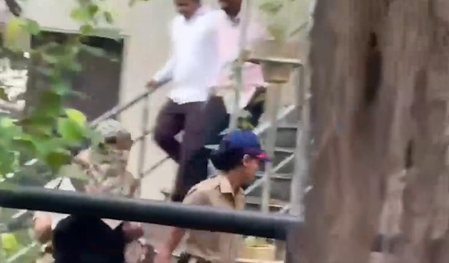 Ketan Agarwal murder case: Siya makes obscene gesture at media