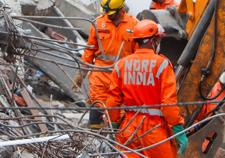 Chandigarh: Five rescued, two feared trapped in building collapse (Lead)