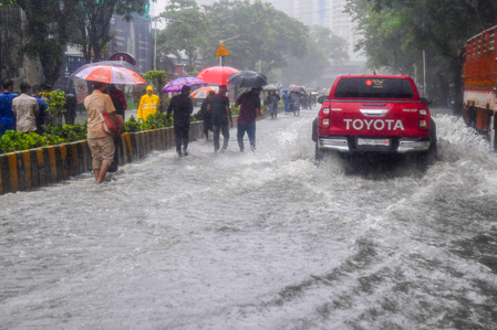 Heavy rain batters Maharashtra; school holiday declared, WFH advisory issued for Mumbai