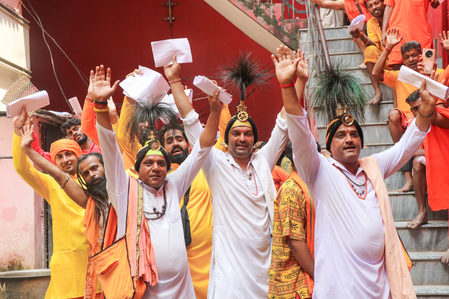 Over 1.13 lakh yatris perform Amarnath Yatra in five days as another batch heads to Kashmir