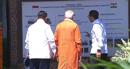 PM Modi offers prayers at Prambanan Temple, inaugurates restoration project with Indonesian Prez
