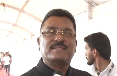 ‘Won’t be wrong if Eknath Shinde, Uddhav Thackeray and Sanjay Raut travel together’: Maha minister Pratap Sarnaik