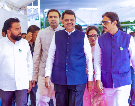 Maha govt scraps ‘Free Saree’ scheme for Antyodaya families