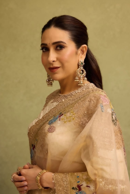 Karisma Kapoor says she loved Neelam Kothari’s dance, recalls audience throwing coins during ‘Paap Ki Duniya’