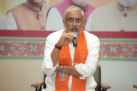 Gujarat: BJP reviews outreach drive, sets organisational roadmap