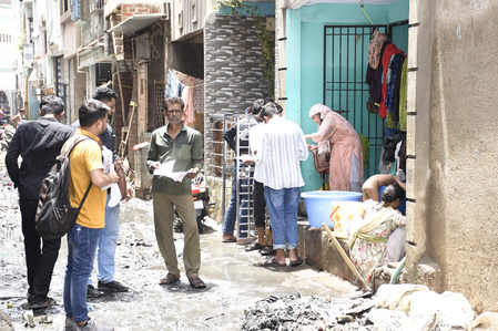 Gujarat: Rs 1.5 crore flood relief disbursed to families in Surat