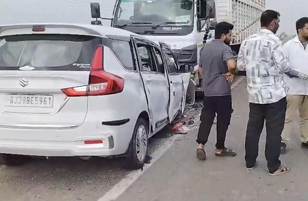 Gujarat: Four of a family killed as car crashes into stationary truck in Junagadh